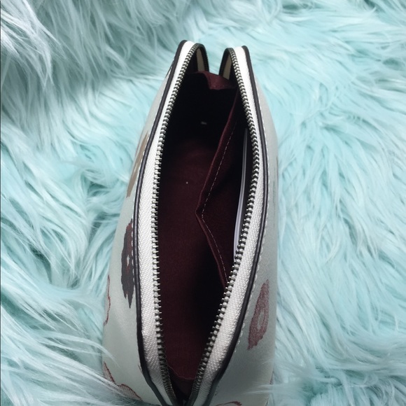 Cosmetic Case 17 With Halftone Floral Print - Picture 6 of 8